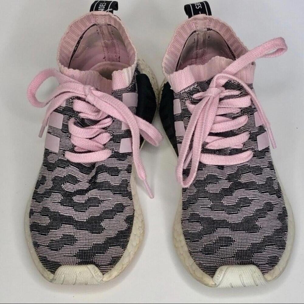 adidas NMD R2 Running Shoes for Women, Size 6‎